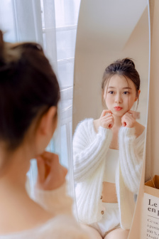 女主播直播野外视频